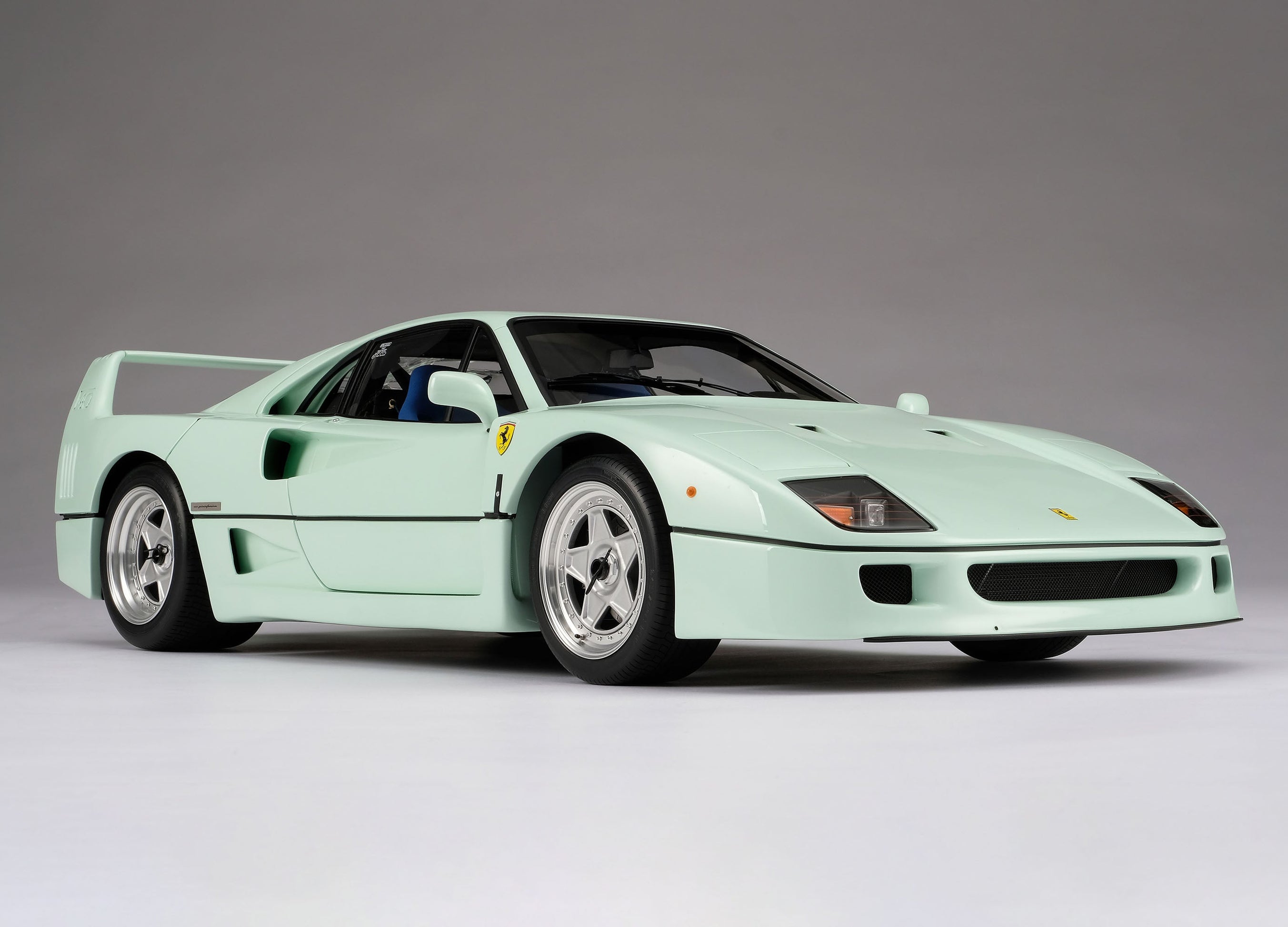 Kyosho 1:18  Ferrari F40 Minty Forty Model