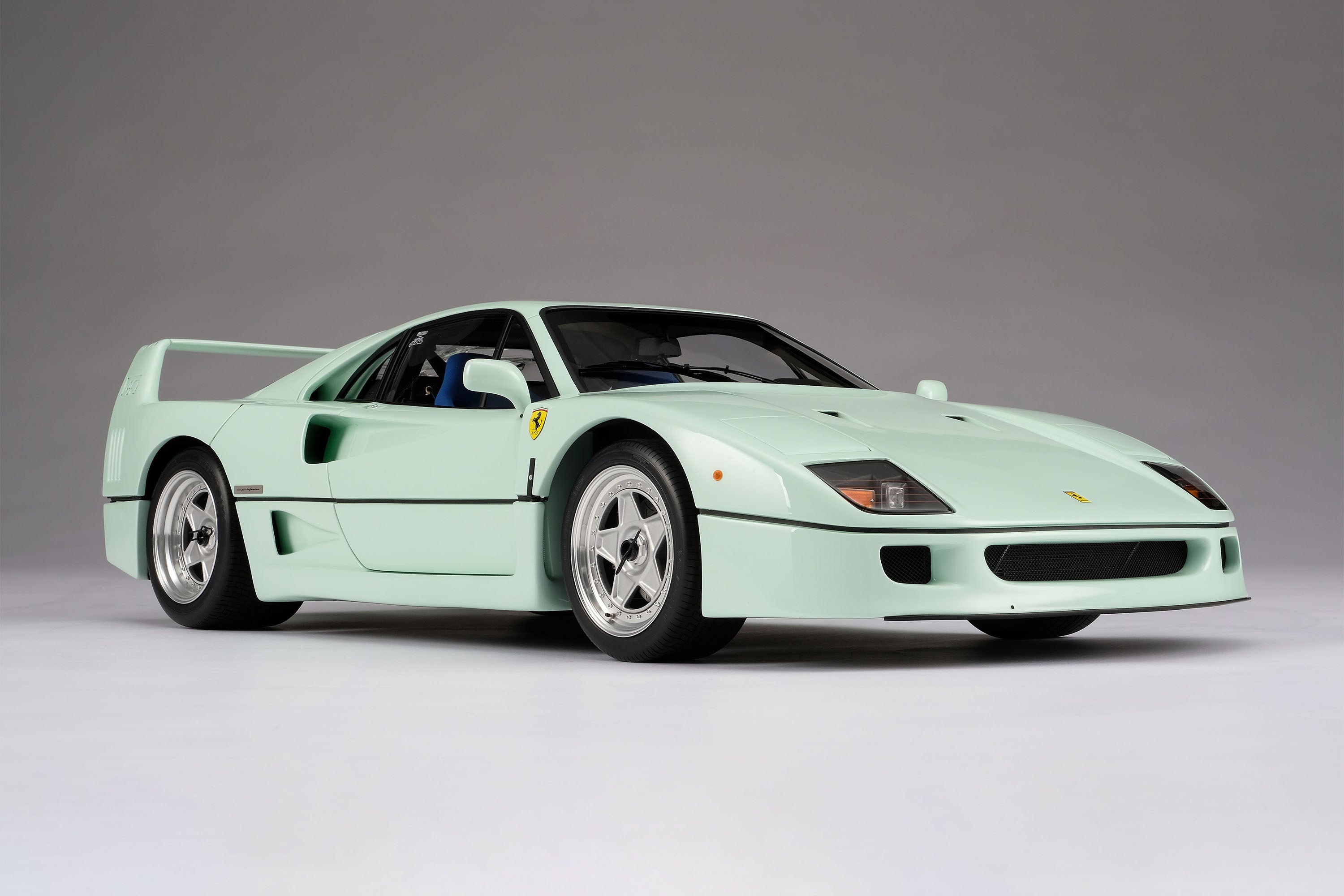 Kyosho 1:18  Ferrari F40 Minty Forty Model