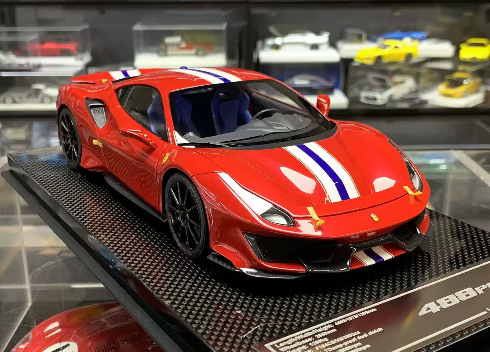 DM 1:18 Ferrari 488 Pista