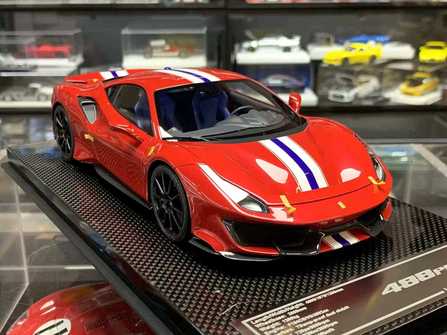 DM 1:18 Ferrari 488 Pista