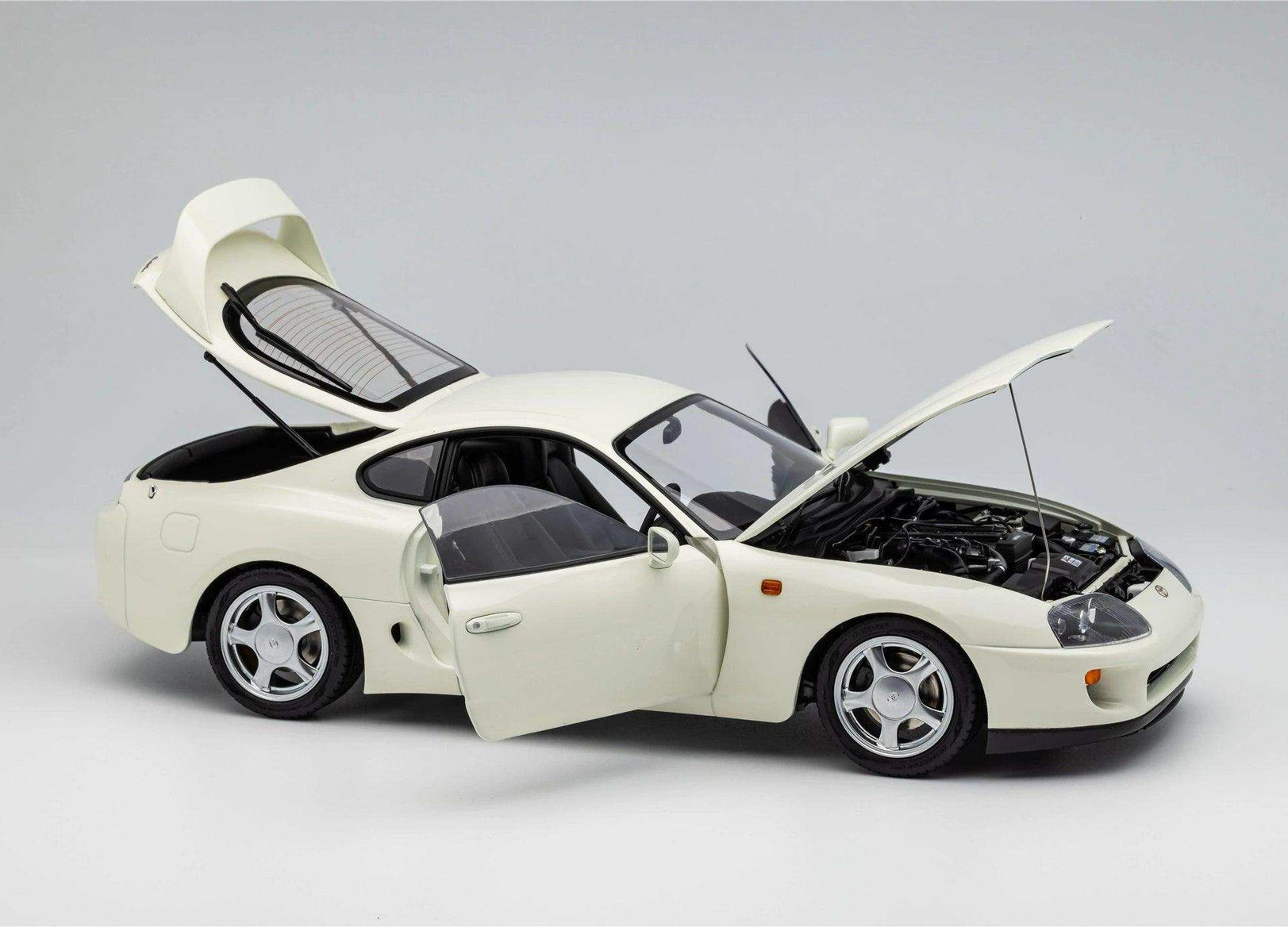 LCD 1:18 scale Toyota Supra A80 - Diecast Car Factory